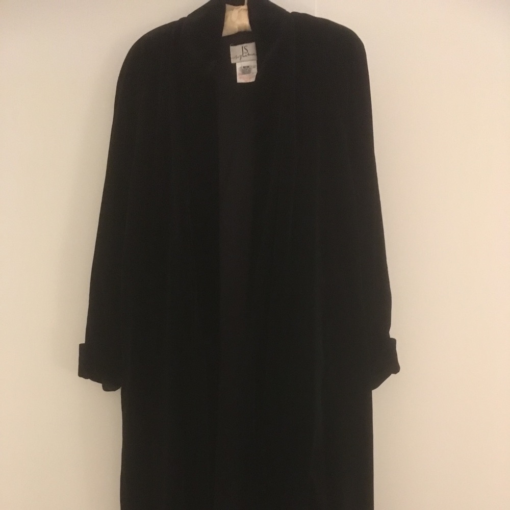 Women’s Black Velvet Evening Coat